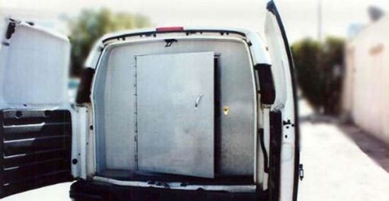 3 يمنيين يستولون على 1.5 مليون ريال سعودي بجدة