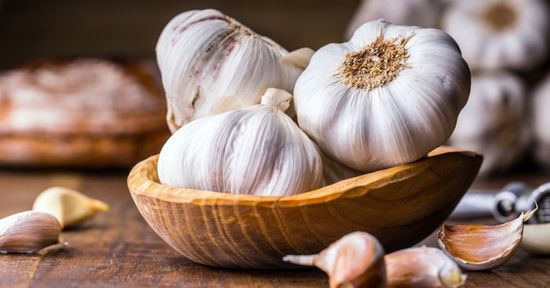"الثوم".. خيارًا غذائيًا جيدًا للكثير من مرضى الكُلى