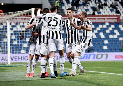 يوفنتوس يغتال أحلام أتالانتا بثنائية ويصالح جماهيره بالتتويج بكأس إيطاليا