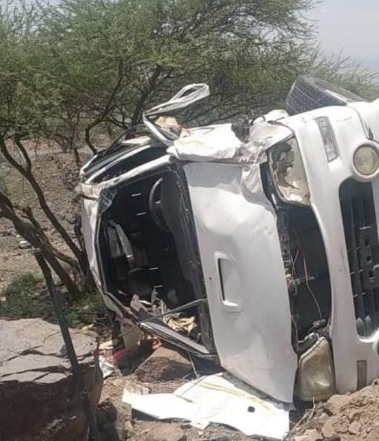 مصرع زوجين ونجاة طفلتيهما بحادث مروري في الحبيلين