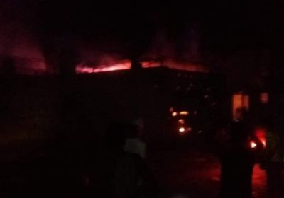 حريق غامض بمحطة كهرباء تجارية في تعز