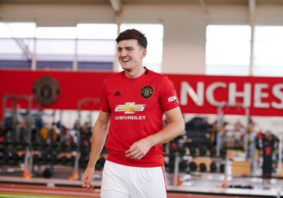 سولسكاير يتوقع غياب ماجواير عن مواجهة فياريال في نهائي الدوري الأوروبي