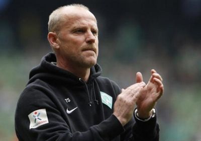 مدرب فيردر بريمن: أثق في قدرتنا على تفادي الهبوط