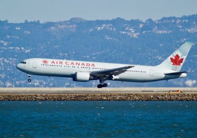  كندا تمدد حظر الرحلات القادمة من الهند وباكستان