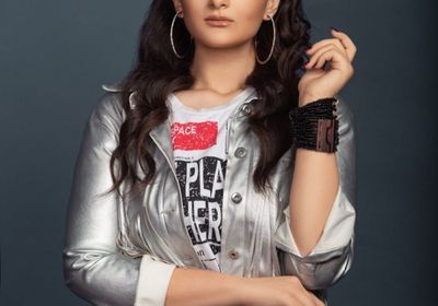 ملك أحمد زاهر تدعو لدلال عبدالعزيز