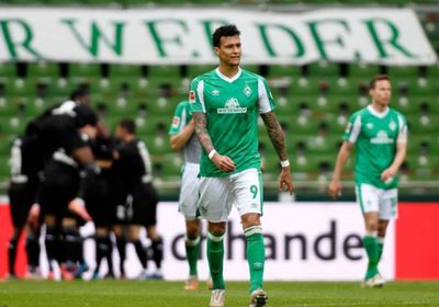 بريمن يخسر أمام مونشنجلادباخ ويهبط من البوندسليجا وكولون يخوض مباراة الملحق