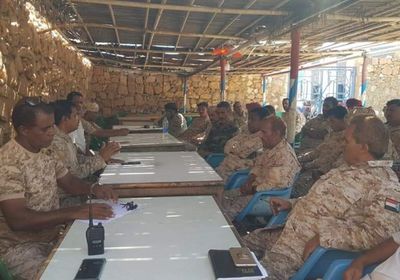 قائد "الأول مشاة بحري" يدعو لحماية المكتسبات الوطنية بسقطرى