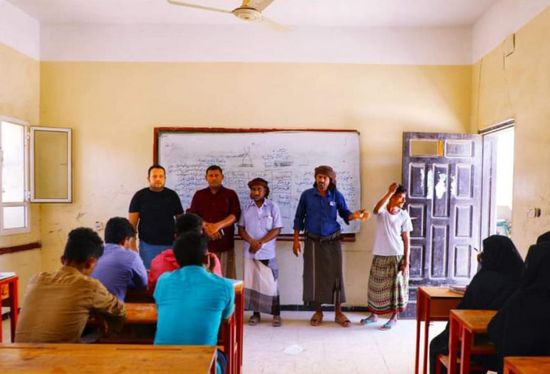 "خليفة الإنسانية" ترعى طلاب الثانوية في قلنسية بدروس تقوية