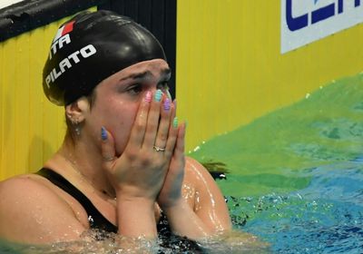 بيلاتو تحطم الرقم القياسي العالمي في 50 متر سباحة صدر