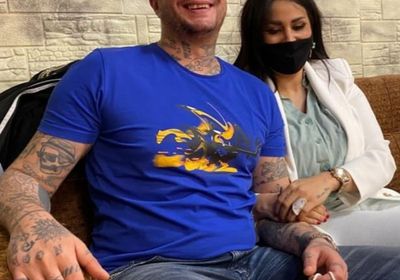 بالصور.. أحمد الفيشاوي وزوجته يحضران عرض مسرحية "أبو العربي"