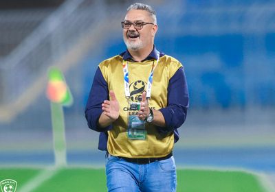 ميكالي: الهلال قادر على جمع الدوري بأبطال آسيا.. والنصر كسب لاعباً مميزاً