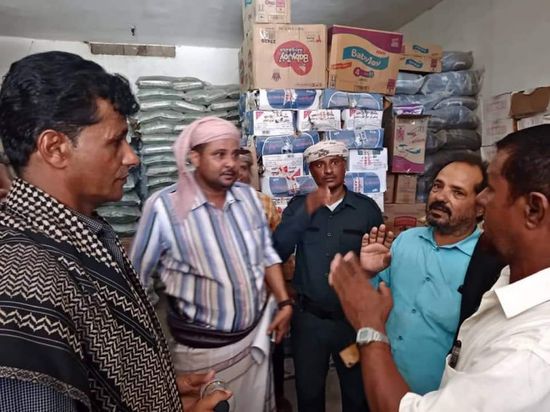 "التموين والأسعار" تراقب الإمدادات الغذائية بسقطرى