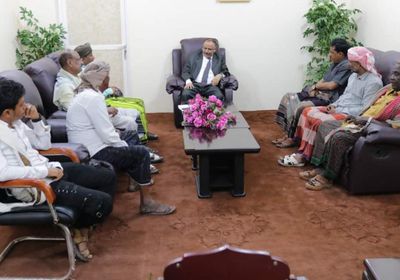 وزير النقل: عازمون على تنشيط الملاحة الجوية بمطار سقطرى