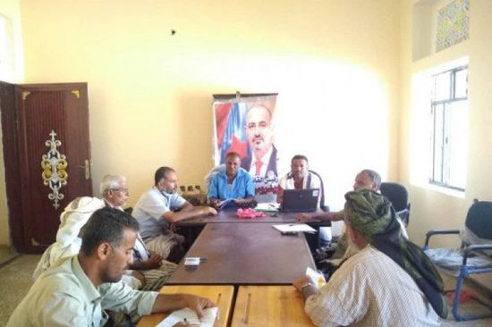 "تنفيذية انتقالي الملاح" تناقش تداعيات السيول والأزمة الإنسانية