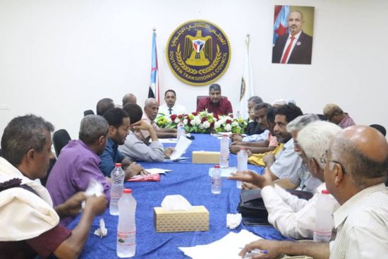 "انتقالي عدن" يواصل جهود رعاية أسر الشهداء والجرحى