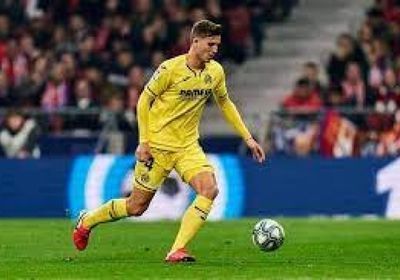 توريس يتجاهل تكهنات انتقاله لمانشستر ويتطلع لقيادة فياريال للمجد