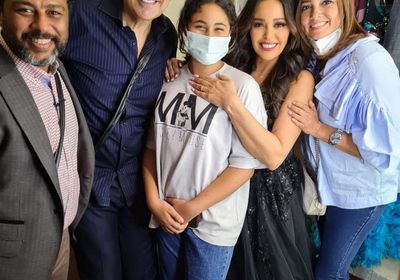 هاني رمزي يوجه رسالة لـ بشرى بعد حضورها مسرحية "أبو العربي"