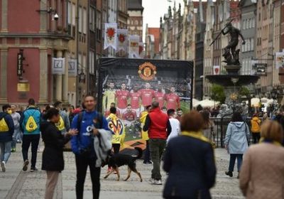 الاعتداء على جماهير مانشستر يونايتد قبل ساعات من نهائي اليورباليج