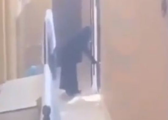 ضبط يمنية تسرق منازل جيزان في السعودية