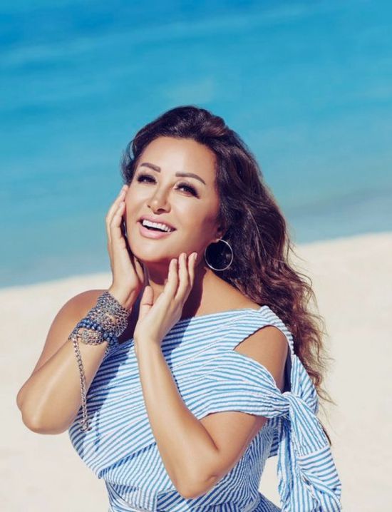 لطيفة تروج لأغنيتها الجديدة "بحر الغرام"