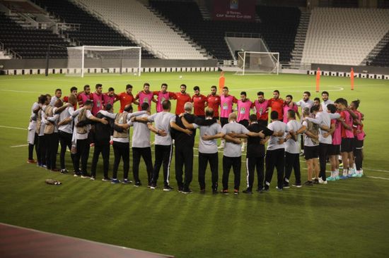 الأهلي يختتم استعداداته لمباراة السوبر الأفريقي بمشاركة جميع اللاعبين