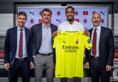 ميلان يكمل إجراءات التعاقد مع ميك ماينان حارس مرمى ليل