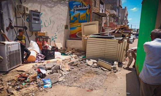 تواصل إزالة الاستحداثات المخالفة في الشيخ عثمان