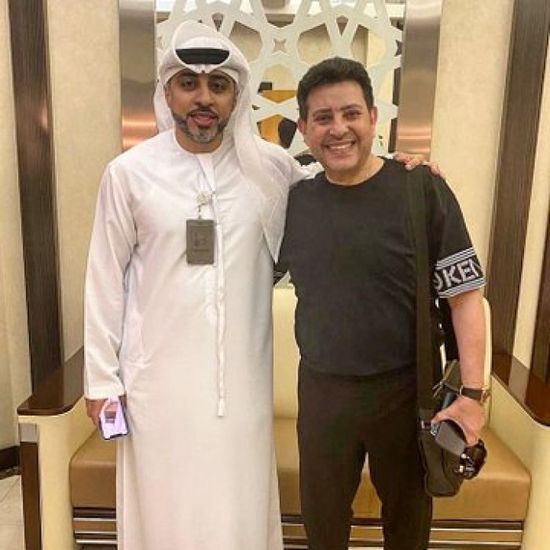 هاني شاكر وزوجته يحصلان على الإقامة الذهبية في الإمارات
