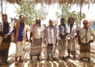 "طوارئ انتقالي تريم" تزيح مخلفات السيول من الساحات