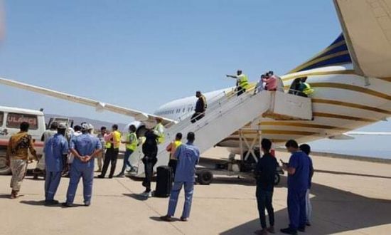 نقل 8 حالات مرضية من سقطرى لأبوظبي