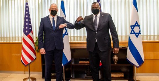 وزير الدفاع الأمريكي يبحث مع نظيره الإسرائيلي مسار التهدئة