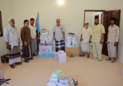 "الانتقالي" يمنح مساعدات طبية لمراكز الصحة بسيئون