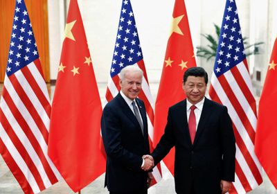 بايدن يُجري اتصالًا بالرئيس الصيني
