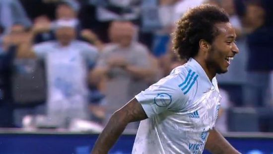 سبورتينج كانساس يضيق الخناق على سياتل في صدارة الدوري الأمريكي