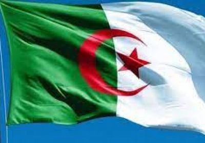 عزل قاضٍ جزائري شهير لمواقفه المؤيدة للحراك الاحتجاجي 