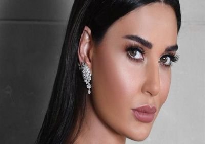 سيرين عبدالنور تنشر أول صورة لها من كواليس مسلسل "دور العمر"