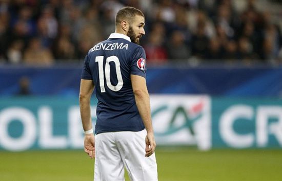 ديشامب: استبعدت الاعتبارات الشخصية في استدعاء بنزيما لمنتخب فرنسا