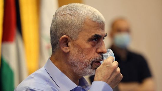 "ناهب أراضي فلسطين".. صحفي يكشف أسرار خطيرة عن رئيس حركة حماس