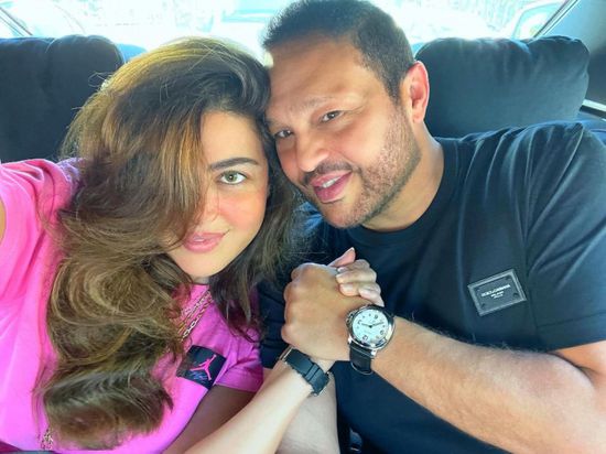 ريهام حجاج توجه رسالة حب لزوجها