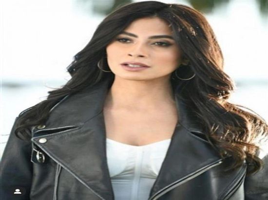 روبي تطرح أغنية "قلبي بلاستيك" (فيديو)