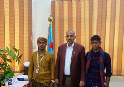 الزُبيدي ينظر في أزمات جزيرة عبدالكوري