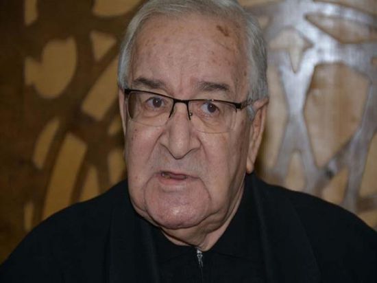 كريم عبدالعزيز يعلن تعافي والده المخرج محمد عبدالعزيز من فيروس كورونا