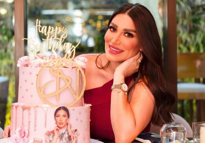 بالصور.. سارة نخلة تحتفل بعيد ميلادها
