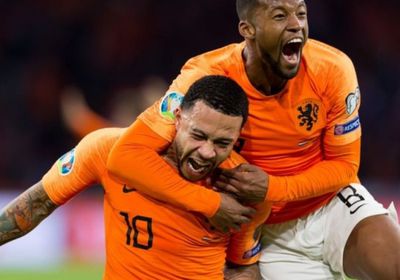 سكاي تكشف آخر التطورات بشأن انتقال ثنائي منتخب هولندا إلى برشلونة