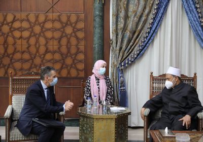  شيخ الأزهر يتسلم دعوة رسمية لحضور قمة قادة الأديان حول التغير المناخي بروما