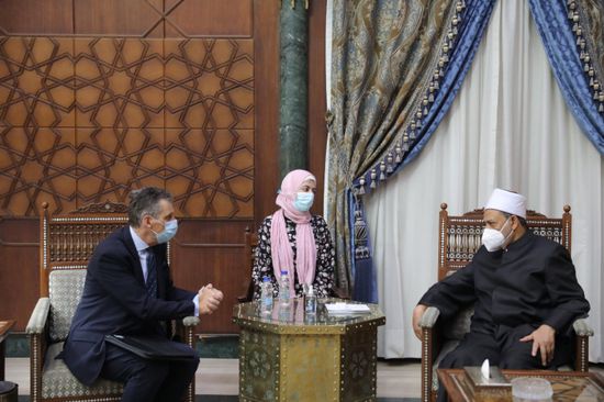  شيخ الأزهر يتسلم دعوة رسمية لحضور قمة قادة الأديان حول التغير المناخي بروما