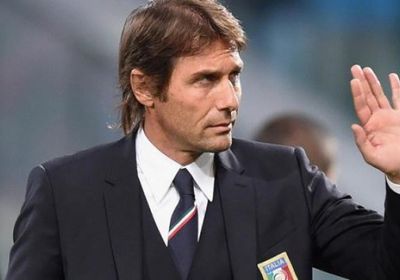 تقرير: توتنهام يجرى اتصالات بكونتي لتدريب الفريق