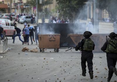 إصابة 10 فلسطينيين بالرصاص خلال مواجهات بنابلس