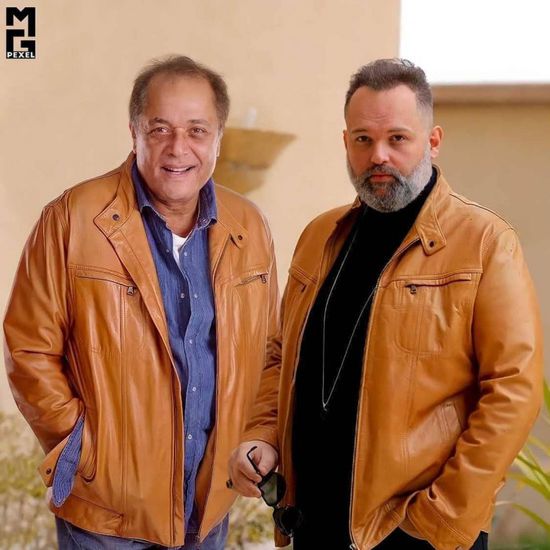 بصورة بنفس الزي.. محمد محمود عبد العزيز يحيي ذكرى ميلاد والده