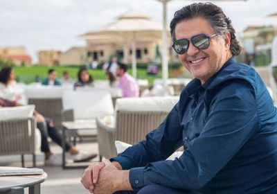 بالفيديو.. راغب علامة يحتفل بعيد ميلاده وسط أصدقائه